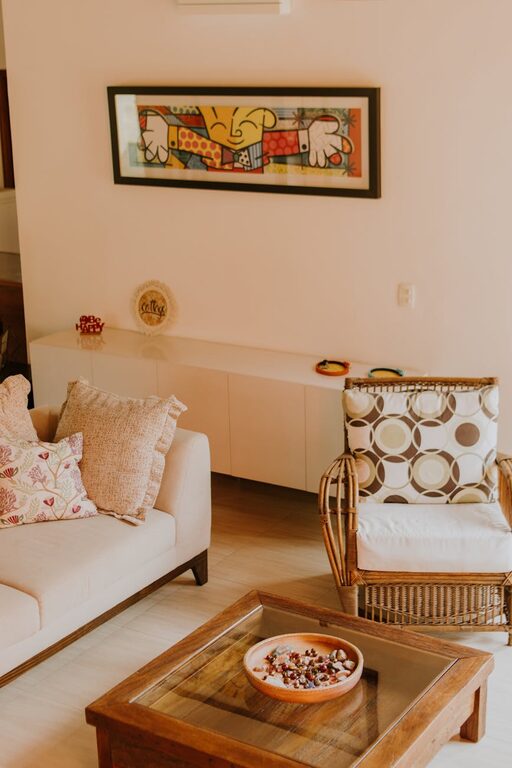 Tips for Creating a Cosy and Inviting Living Room Space on a Budget